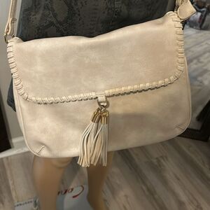 HP ❤️Unbranded PVC tassel crossbody preloved EUC ❤️